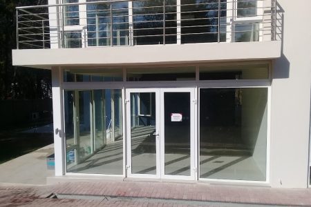 Glass doors and aluminium balustrade